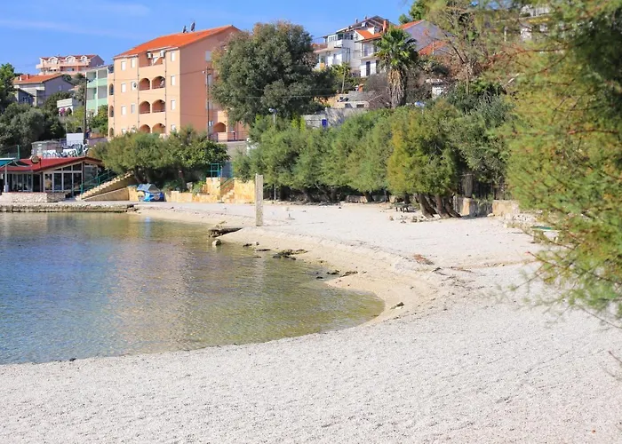 Apartamento With A Parking Space Marina, Trogir - 6014