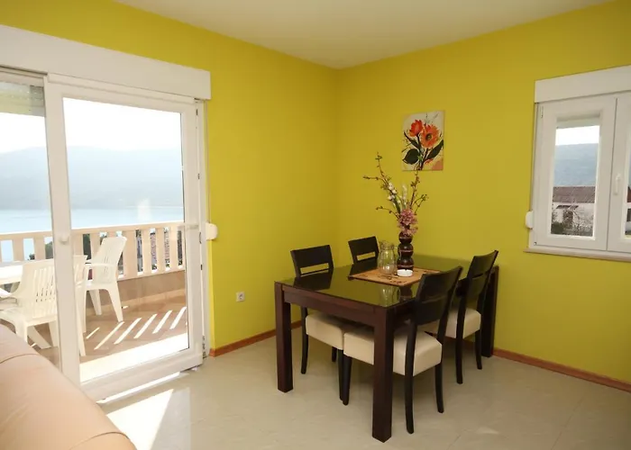 Apartamento With A Parking Space Marina, Trogir - 6014